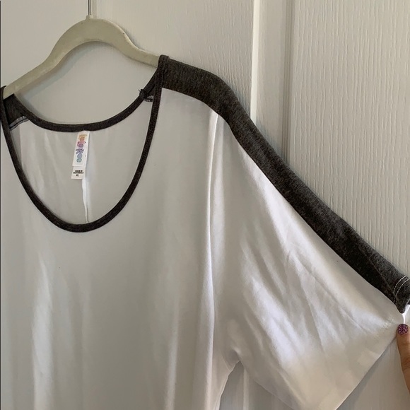 Lularoe classic tee - Picture 2 of 2